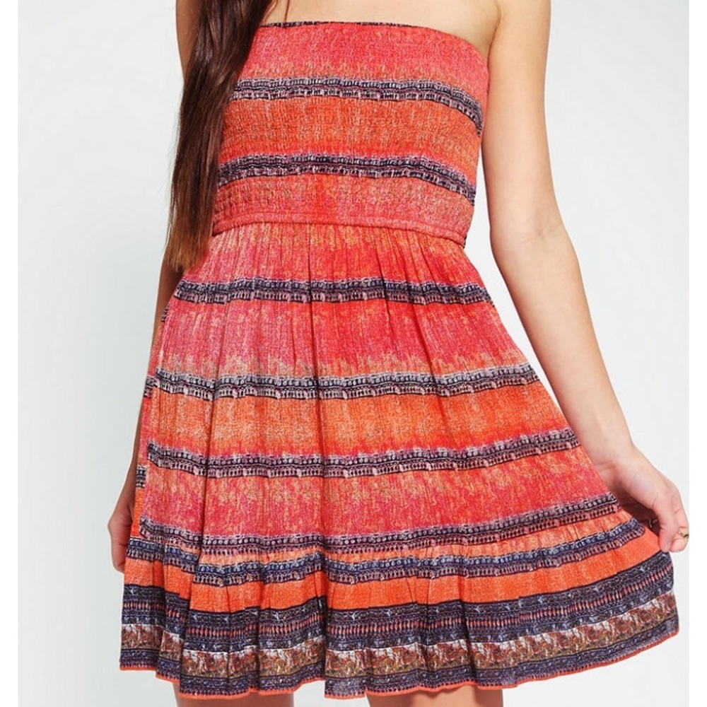 NWOT Ecote Dillion Smoked Strapless Dress